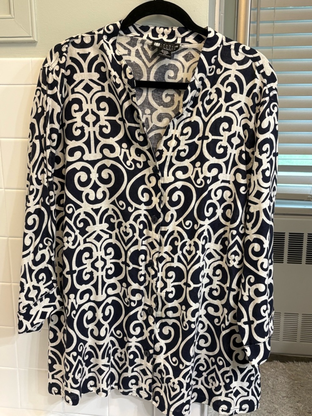 Carole Little 3X Linen Navy & White Printed Button-Front Women's Top